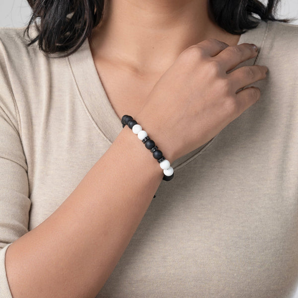 Matt Black Onyx and Naga Shell Bracelet - Art Of Tibet